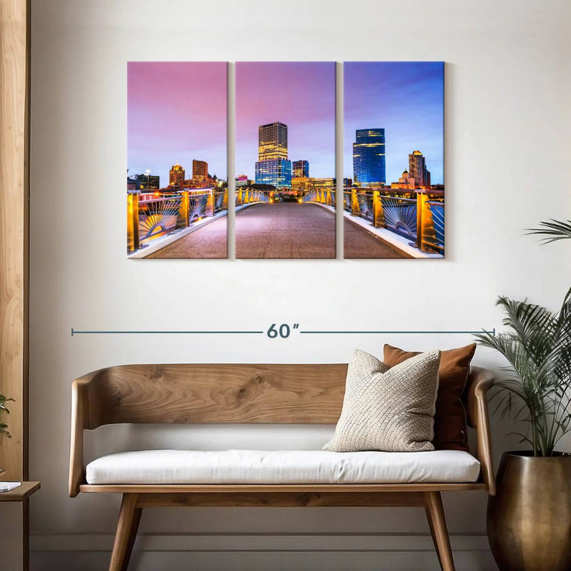 Milwaukee Walkway, 28" H x 45" W