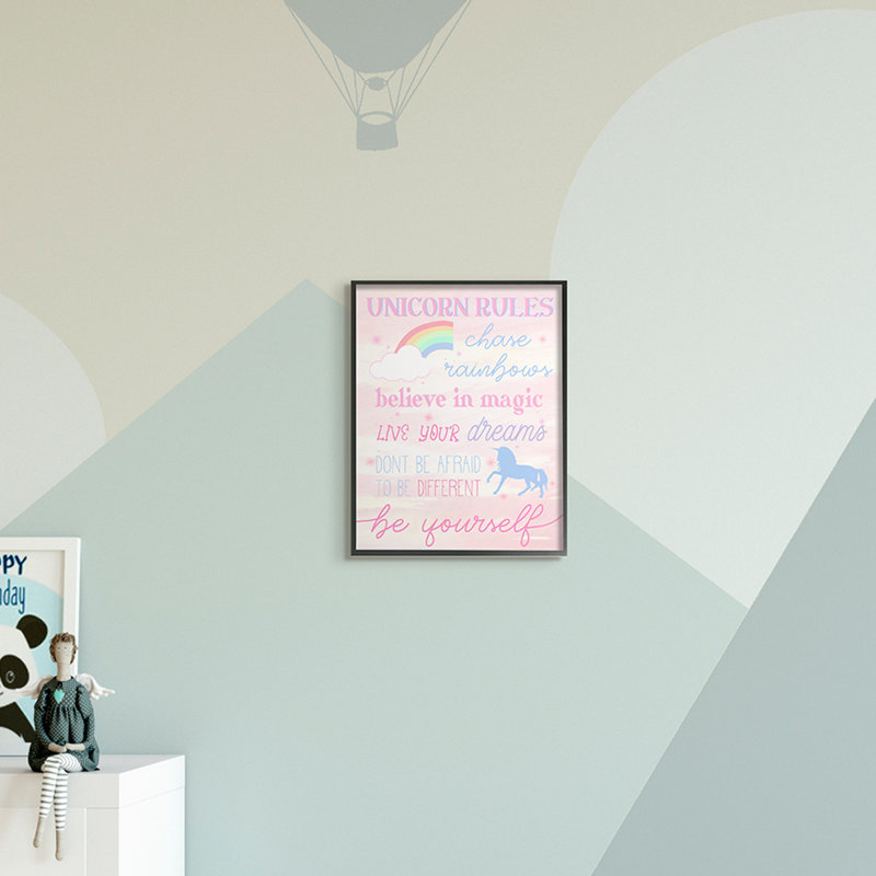 Licorne régissant le bonheur arc-en-ciel rose, H 14 po x l 11 po x P 1,5 po, Giclée encadrée noir minuit
