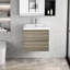 Meuble-lavabo suspendu gris cendré de 24 po avec lavabo en résine, fixé au mur, 2 tiroirs, structure robuste, tiroirs à ouverture silencieuse, fonctionnel et élégant, durable.