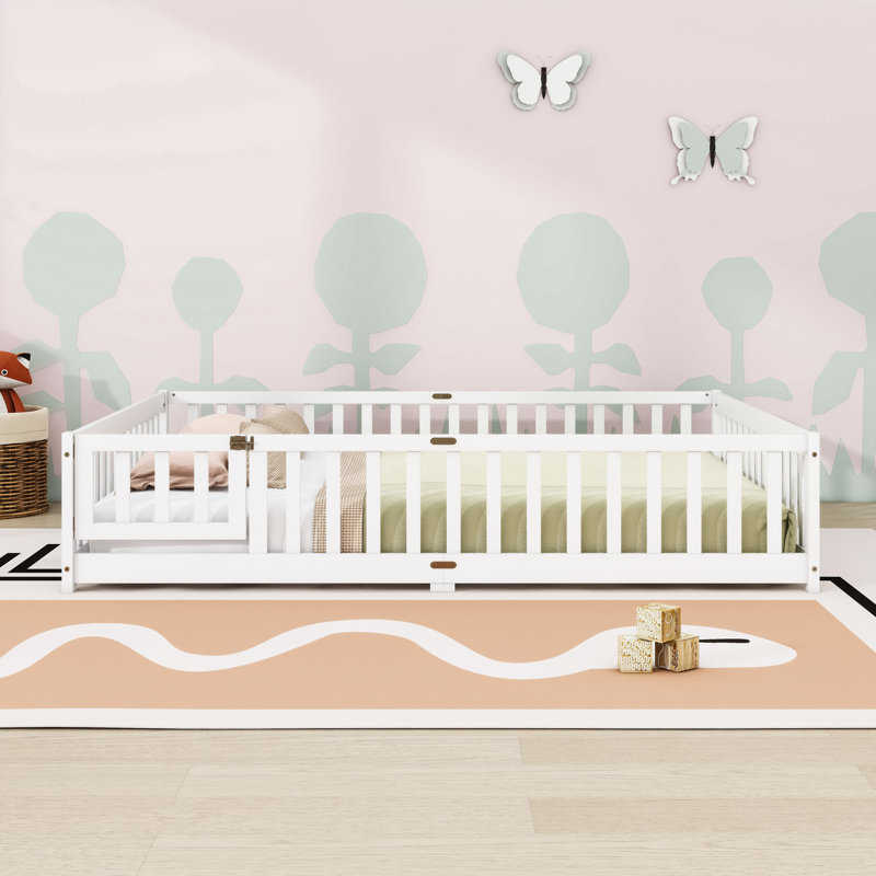 Grand lit en bois avec clôture, Blanc