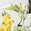 Ornements de fleurs simulées