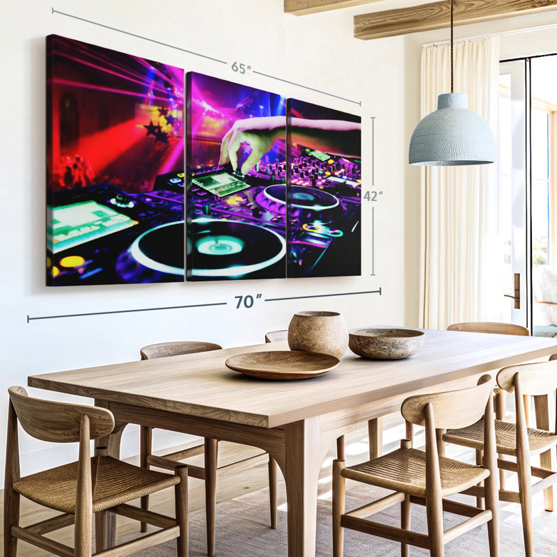 "Équipement de DJ" sur toile, H 42 po x l 65 po x P 1,25 po