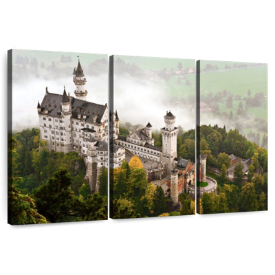 Lilie Misty Neuschwanstein Castle