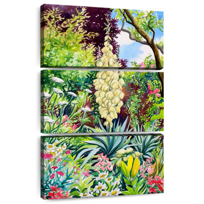 Jardin Harnek avec yucca en fleurs