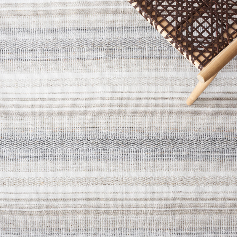 Kilim Hand Woven Performance Chevron Rug, Round 6'