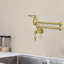 Robinet de cuisine mural-117496330