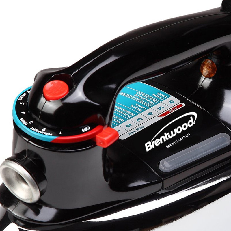 Brentwood Black and Chrome Classic Steam Iron