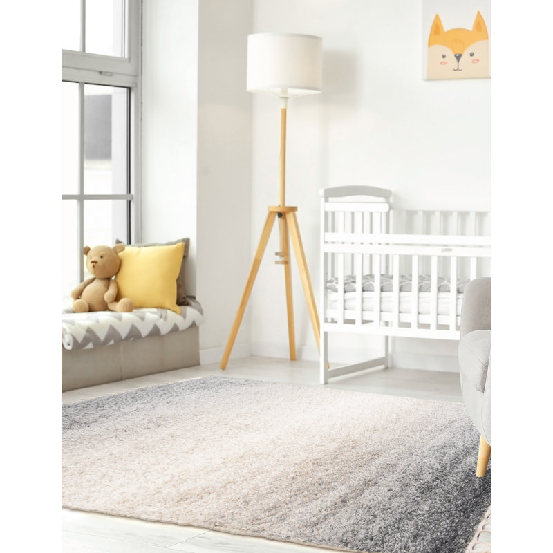Tapis gris à rayures Mitzy, Rectangle 4 pi 1 po x 6 pi 1 po