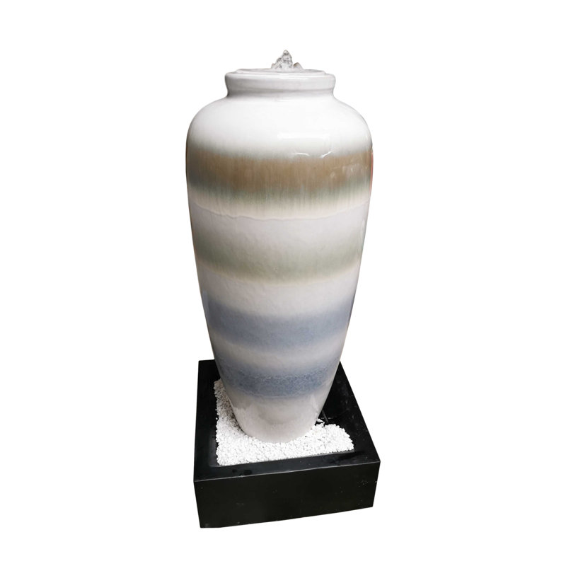 Fontaine en porcelaine, Multicolor