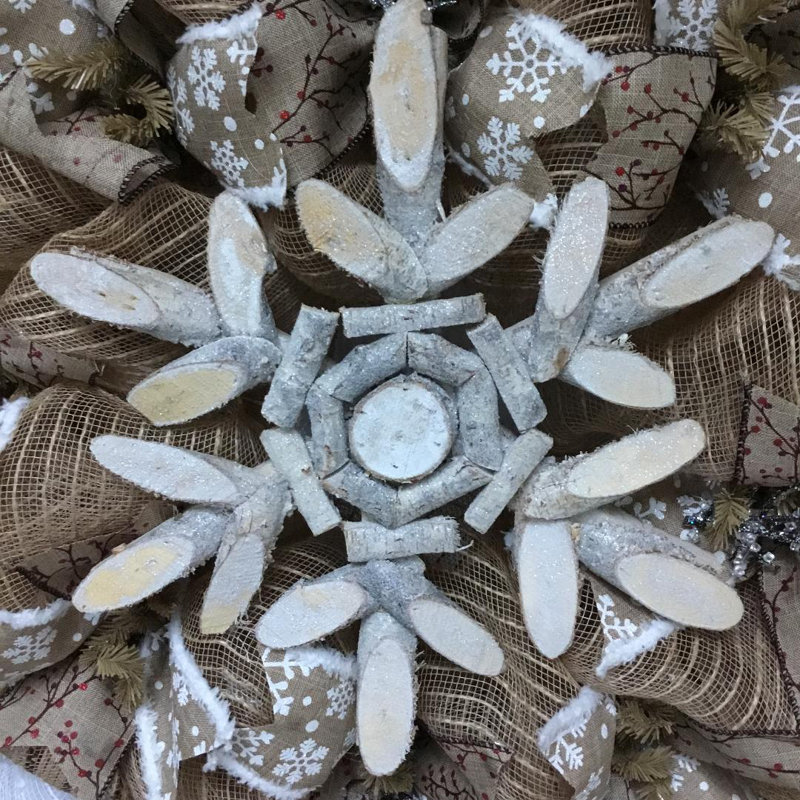 Couronne d'hiver en bois de bouleau et flocon de neige fait à la main