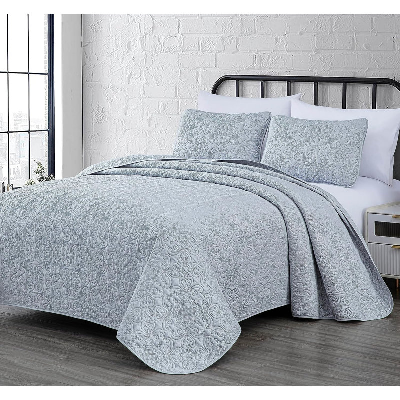 Luca 3-Piece Lightweight Microfiber Oversized Bedspread Set, Queen Coverlet/Bedspread + 2 Standard Shams, Silver Gray