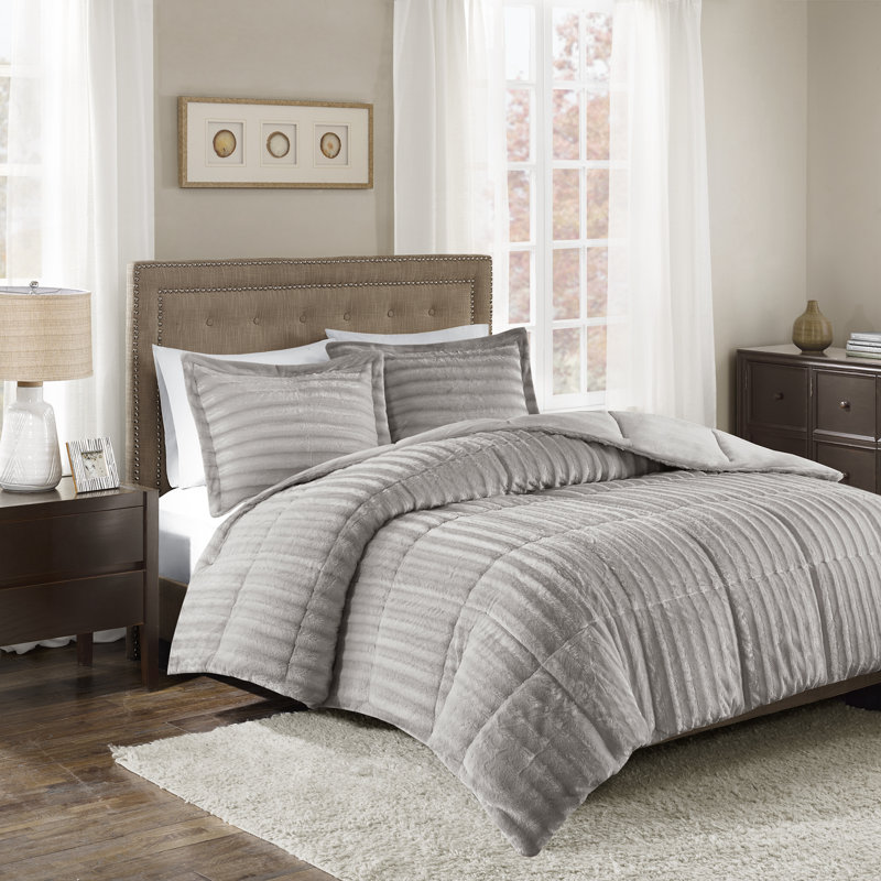 Gray King Faux Fur 3-Piece Comforter Set