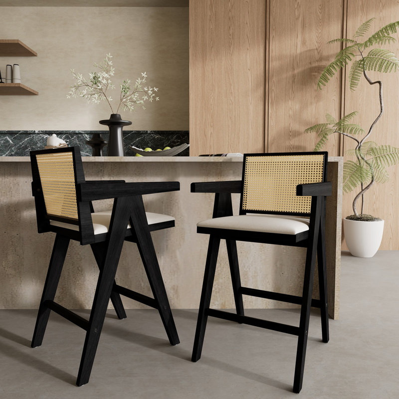 Tabouret de bar à dossier en plastique tissé gris crème de 27 po de hauteur - siège en tissu rembourré de mousse et structure en bois d'hévéa durable