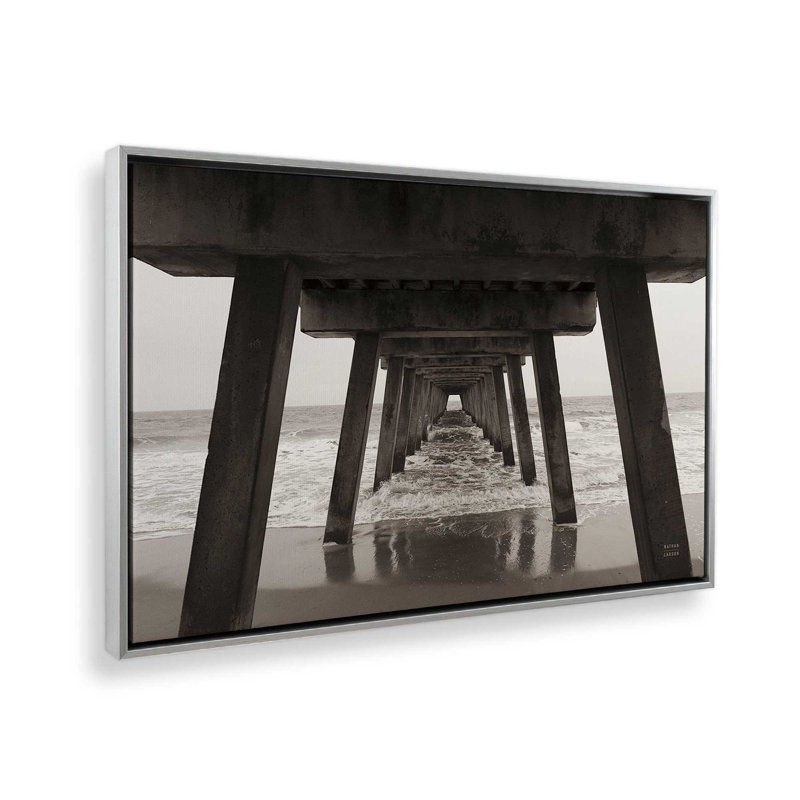 Impression sur toile Atlantic Ocean Pier par Nathan Larson, H 12 po x l 18 po, Cadre flottant, Argent argent