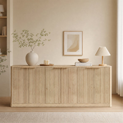 Buffet/meuble de rangement en bois naturel cannelé de 66,9 pouces avec tablettes ajustables
