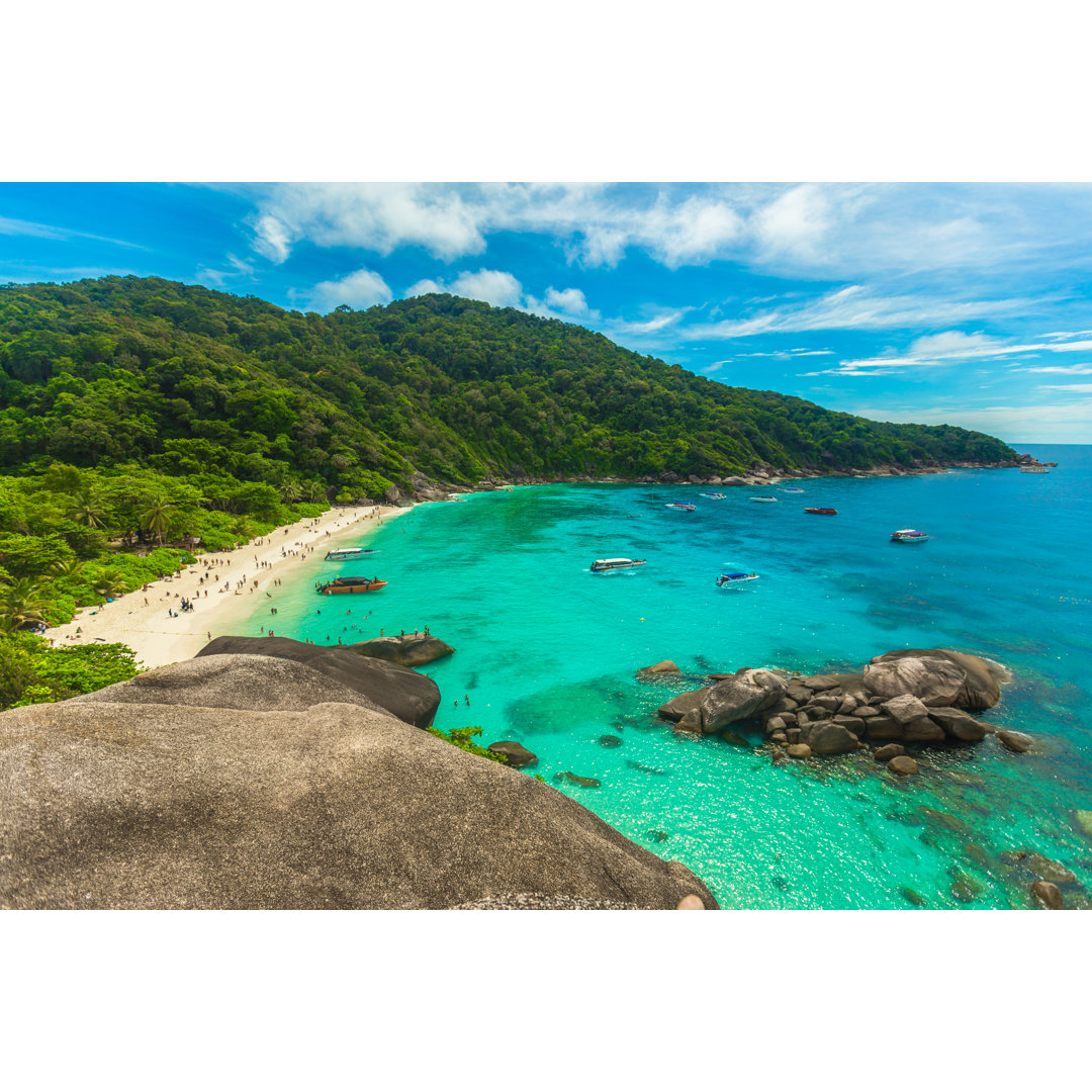 Tropical Beach von Bymuratdeniz - Kunstdrucke