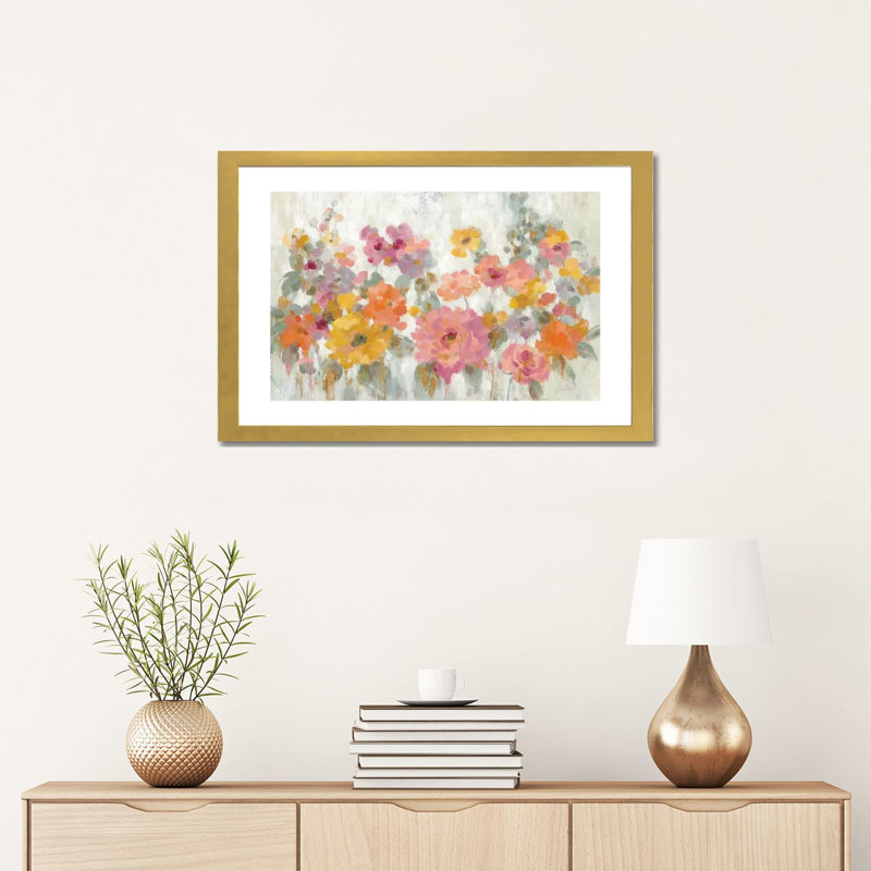 «Garden Fun» par Silvia Vassileva - reproduction d'art, Blanc, H 16 po x l 24 po x P 1 po, Papier encadré doré