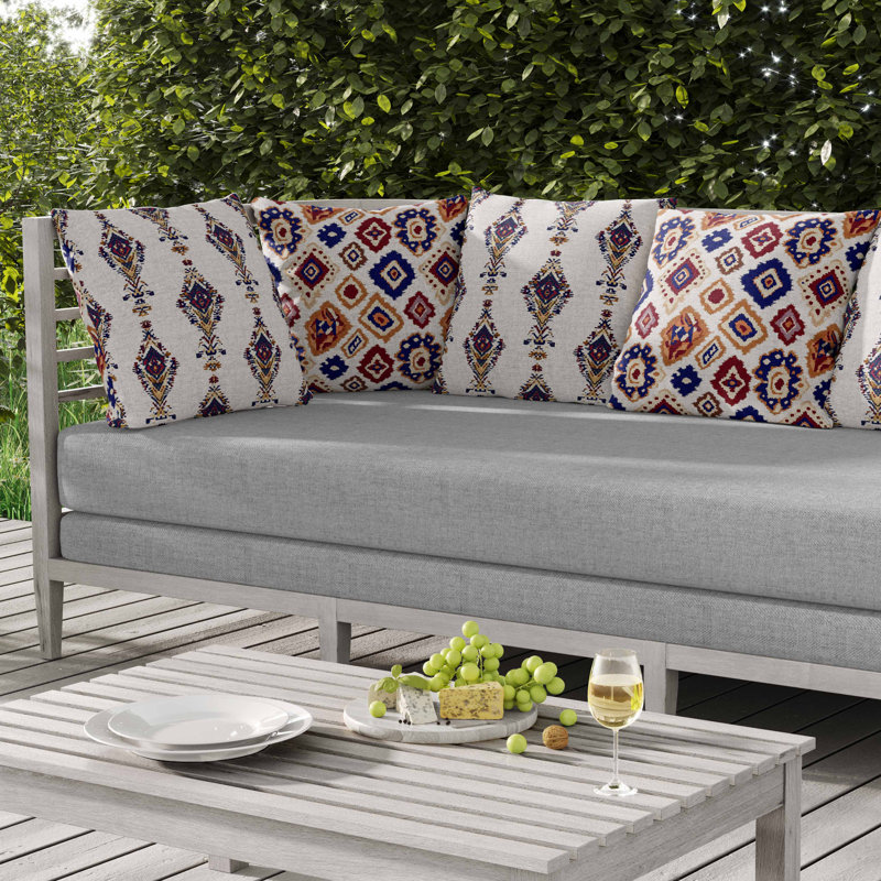 Coussin intérieur / extérieur Ikat Diamond, Bleu / Blanc / Orange, Carré 26 po