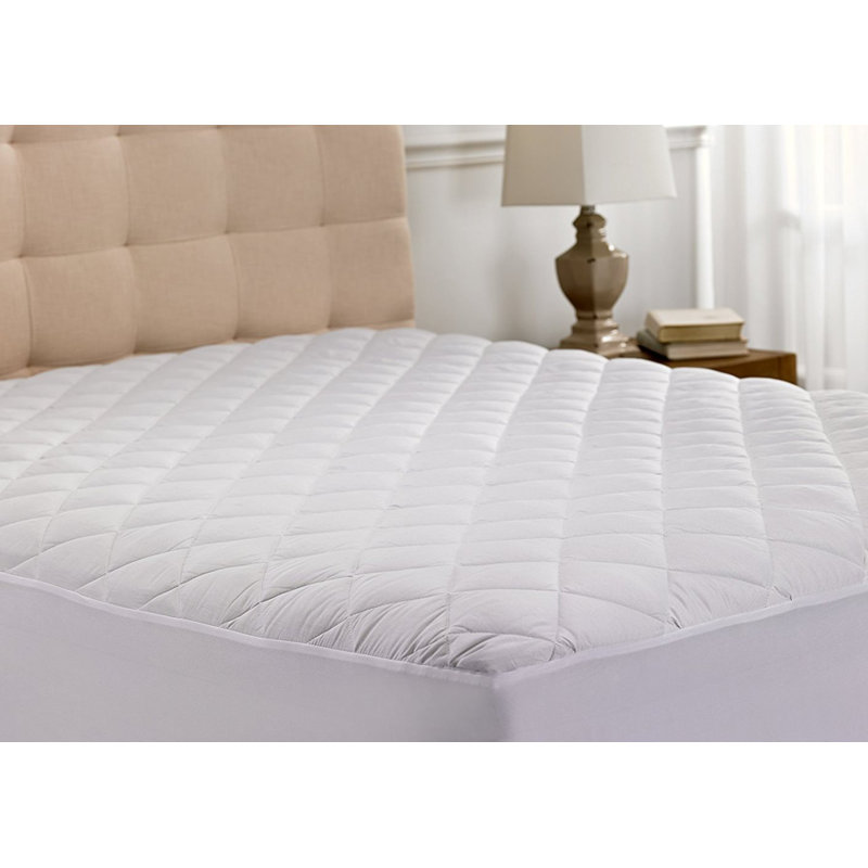 Protège-matelas matelassé hypoallergénique avec poche profonde Hamida, Simple