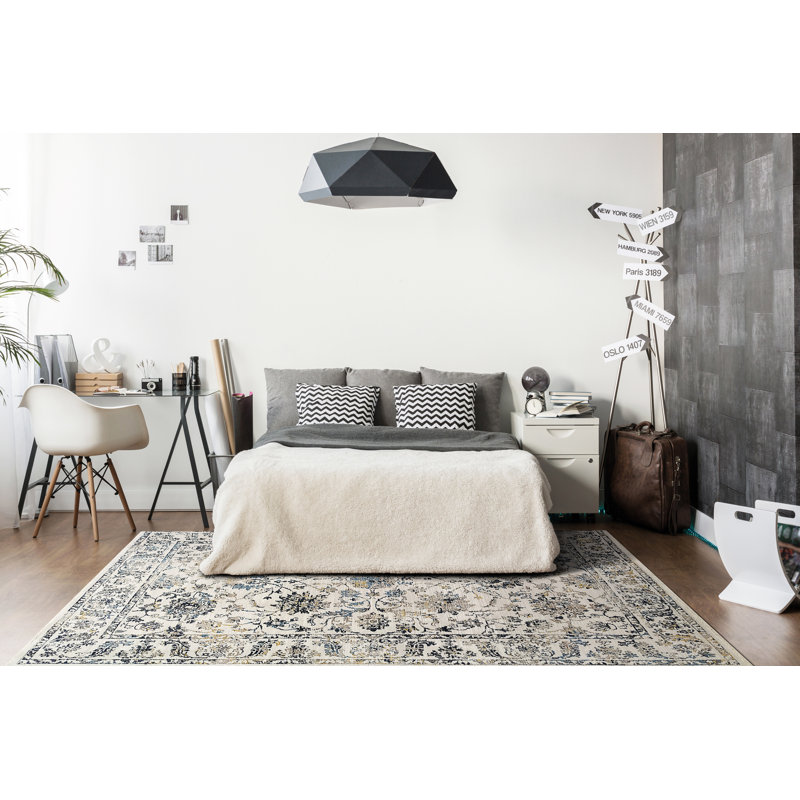 Floral Indoor Rug, Rectangle 5'3" x 7'7"