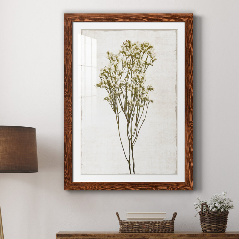 Farmhouse Pressed Flower II - peinture encadrée, H 37,5 po x l 27,5 po x P 1,5 po, Érable