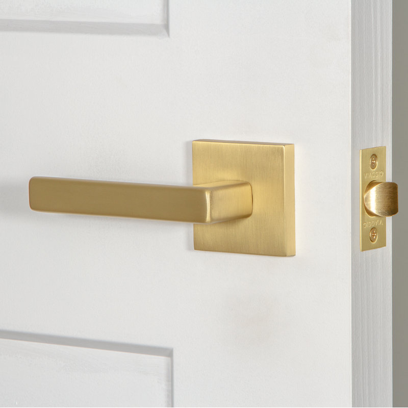 Viaggio Quadrato Rosette Privacy (Bed & Bath) with Lusso Lever, Left, 2.375", Satin Brass