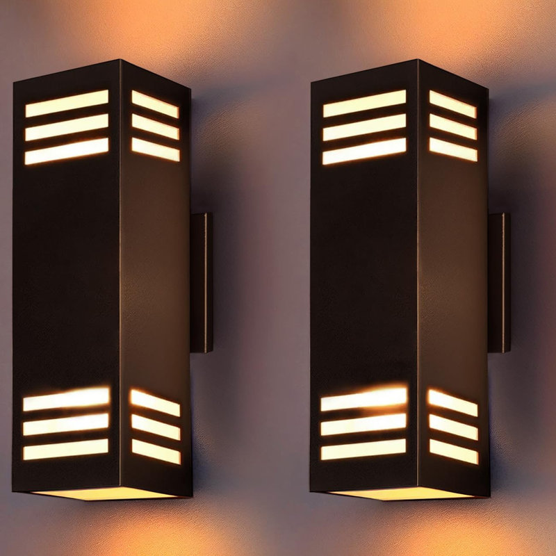 Paquet de 2 lumières murales d'extérieur Dusk To Dawn, Bronze, L 4,3 po x P 4,3 po