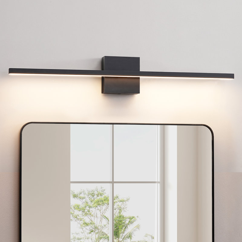 Barre d'éclairage de salle de bain 28 po à DEL à intensité variable, Noir mat