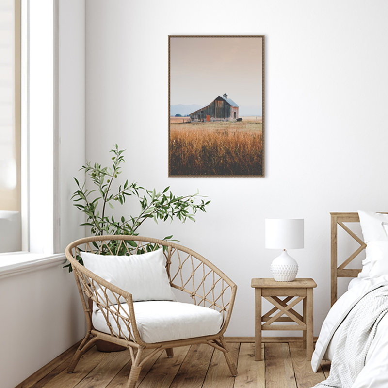 «Country Barn Brown» par Annie Bailey Art, H 33 po x l 23 po x P 2 po
