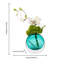 Arrangement de fleurs artificielles dans un vase-1899040063