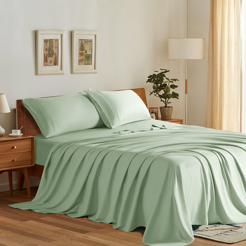 Microfiber Sheet Sets 4 Pieces, Sage Green, CalKing SheetSet 1FittedSheet & 2KingPillowcase