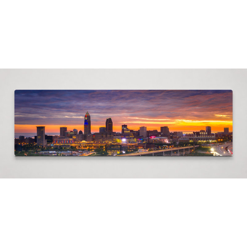 Cleveland Skyline Freight - Art mural sur toile panoramique, 60" W x 20" H