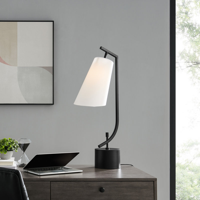 Hamp Metal Table Lamp