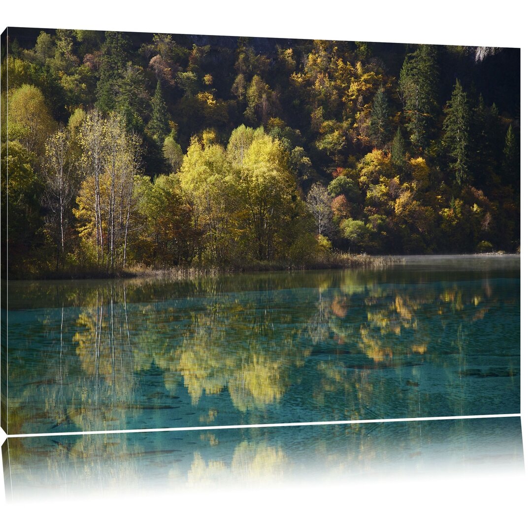 Leinwandbild Herbstlicher Wald am See