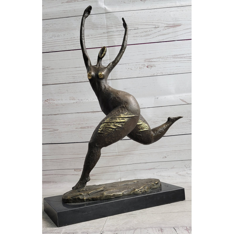 Tanzy Figurines & Sculptures
