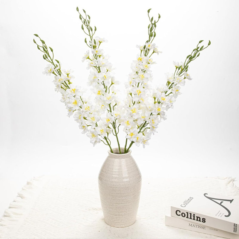 Delphinium blanc avec fleurs artificielles ...