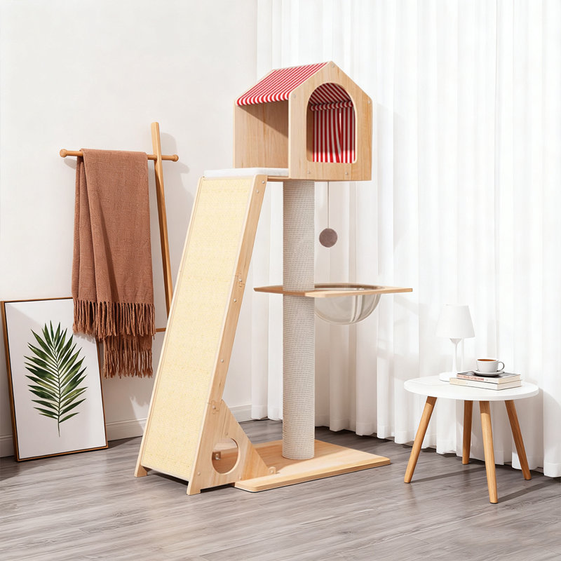 Arbre à chat multi-fonctionnel avec échelle inclinée
