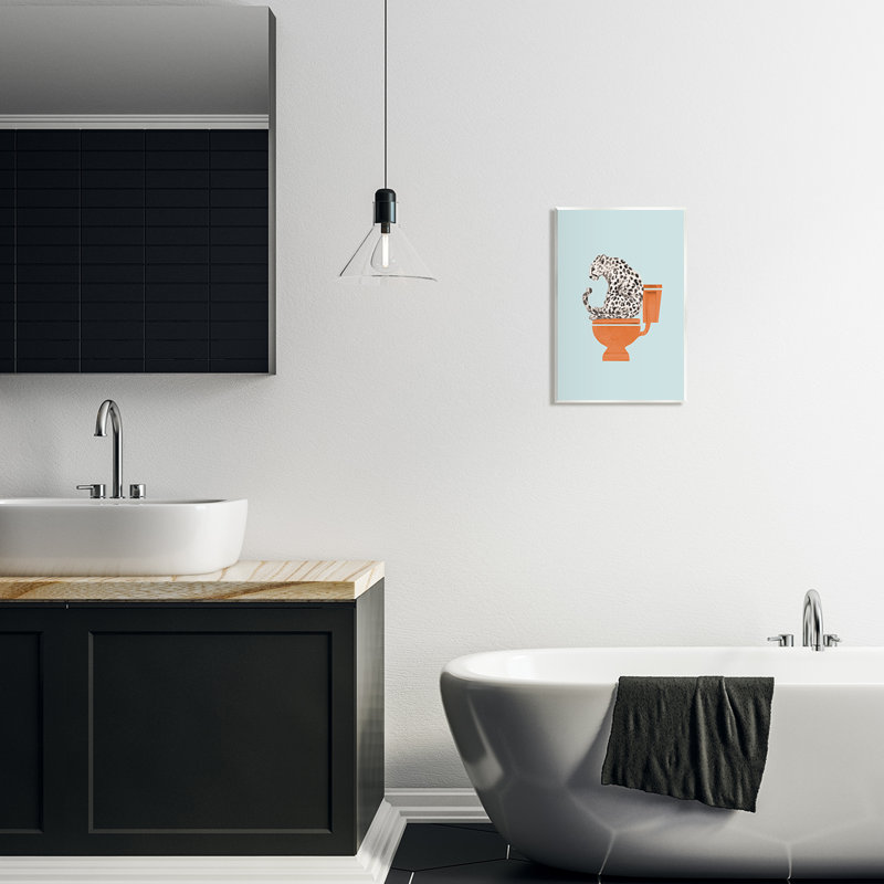 «Cheetah on Bathroom Bathroom» par Lanie Loreth - impression sans cadre sur panneau de fibres à densité moyenne