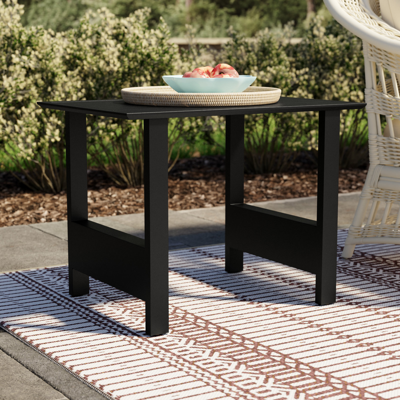 Everlee Metal Side Table, Black
