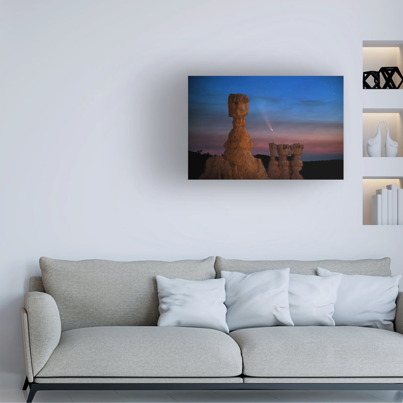 Art mural sur toile tendue - «Thors Hammer Comet» de Royce Bair pour décoration de salon, de chambre à coucher ou de bureau - 22 x 32