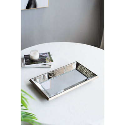 Miroir rectangulaire argenté antique de 20 po x 12 po avec caractéristique florale, taille moyenne, plateau de présentation en miroir, caractéristique de mur suspendu de taille attrayante, séduisant