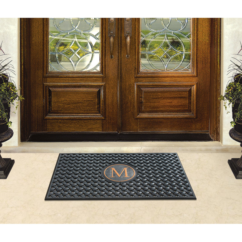 Tapis d'entrée grand motif monogramme, 24 po x 39 po, caoutchouc naturel, noir, M