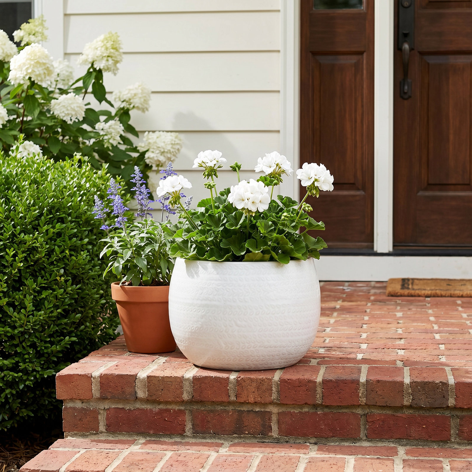 Aylor 9" Ceramic Pot Planter