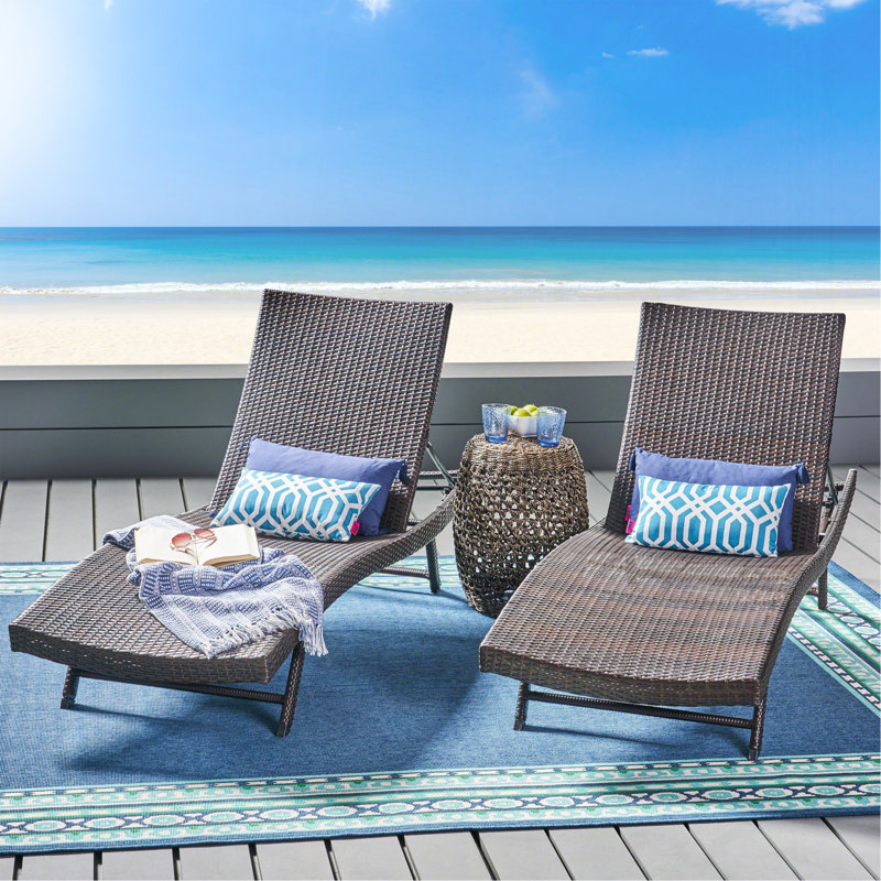 PE Wicker Chaise, Brown Multi