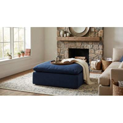  Repose-pieds modulaire carré à recouvrement de 44 po Collection Sunset Trading Contemporary Puff | Tissu performance lavable résistant à l'eau | Résistant aux taches | Repose-pieds surdimensionné pour grand duvet | Bleu marine