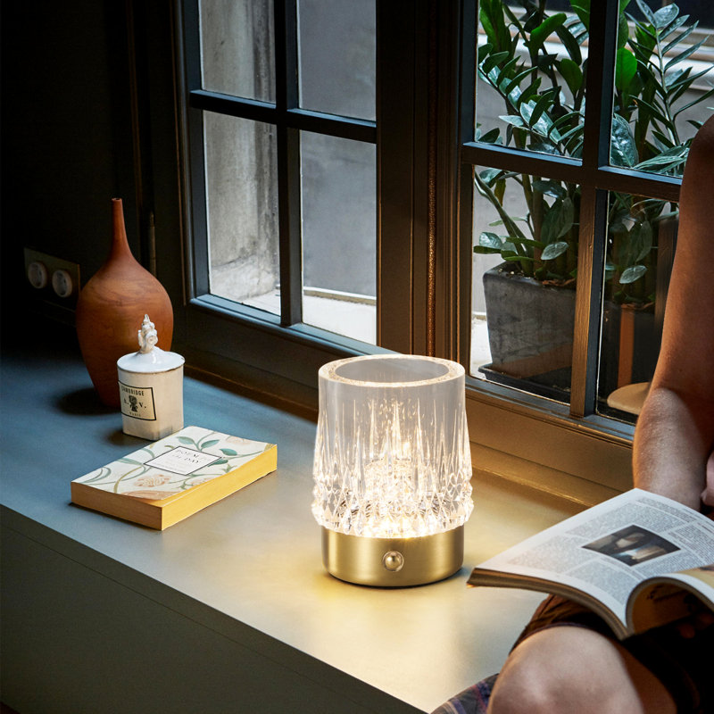 Metal USB Novelty Lamp, Gold