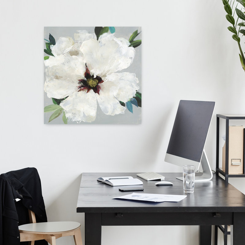 Lush Petals Contemporary Delicate Elegant Flower Nature Art, H 18 po x l 18 po
