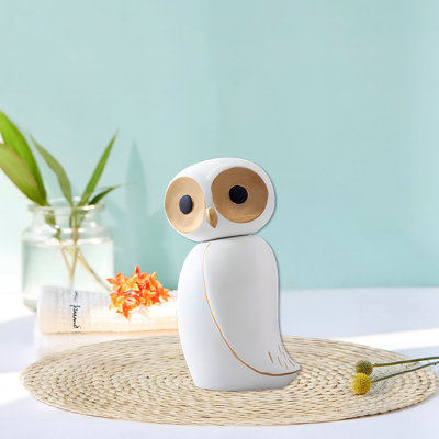 Hazeleen Figurines & Sculptures
