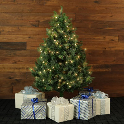 Fraser Hill Farm 5 ft. Prelit Northern Cedar Teardrop Artificial Prelit Christmas Tree, EZ Connect Warm White LED Lights