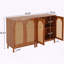 Buffet moderne en rotin avec tablettes réglables